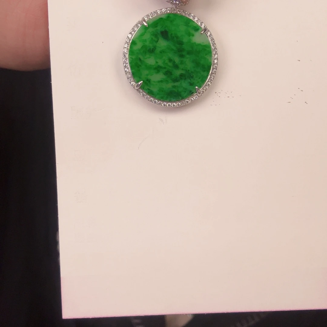 翡翠颈饰未镶嵌一个