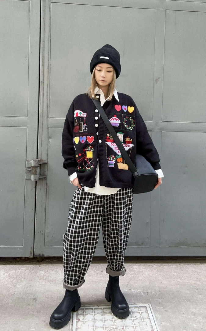 时尚休闲日系复古重工刺绣慵懒风百搭宽松V领毛衣外套开衫2352-1