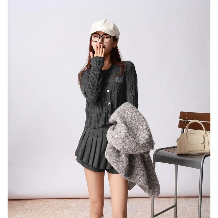 西町村屋经典学院风绞花开衫女秋冬新款气质短款针织衫XH9D10203