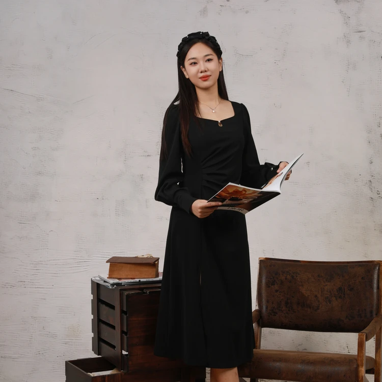 西町村屋法式方领收腰连衣裙女装秋季新款气质复古裙子XX9C10057