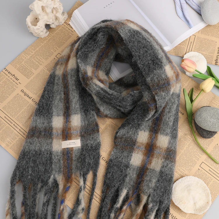 西町村屋复古氛围感格子围巾秋冬新款气质百搭小众围脖XH9D40041