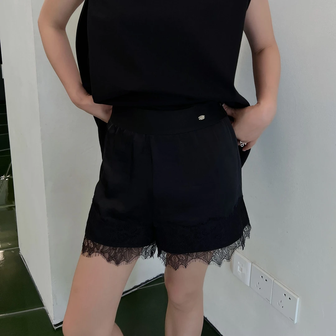 SOLSOL买手店 MAKE IF 24春夏新品 醋酸蕾丝拼接短裤 M2024IF0023