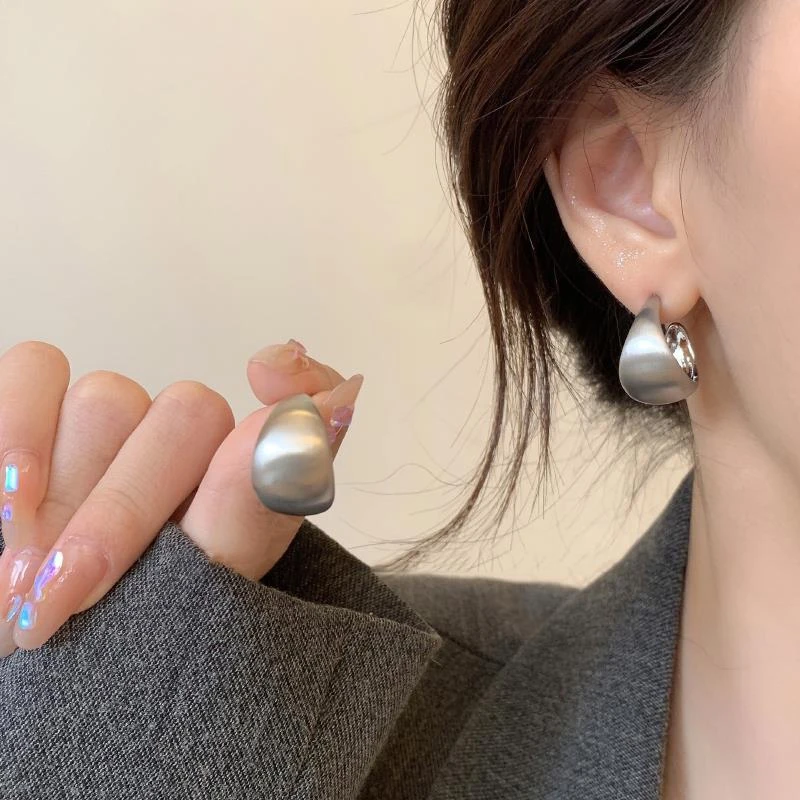 铜合金耳饰 银色磨砂拉丝耳钉女ins简约冷淡风小众设计感高级耳环