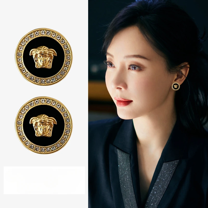 合金耳饰 圆形美杜莎人头耳钉高级感气质女小众设计个性耳饰潮