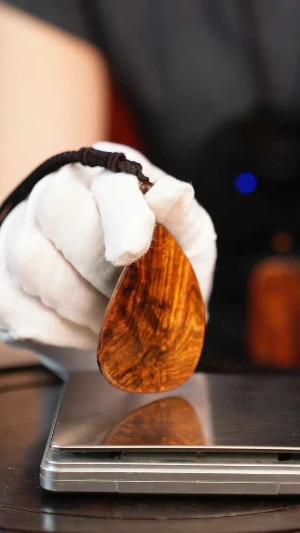 【闪购商品】黄花梨/降香黄檀海南黄花梨【手把件】