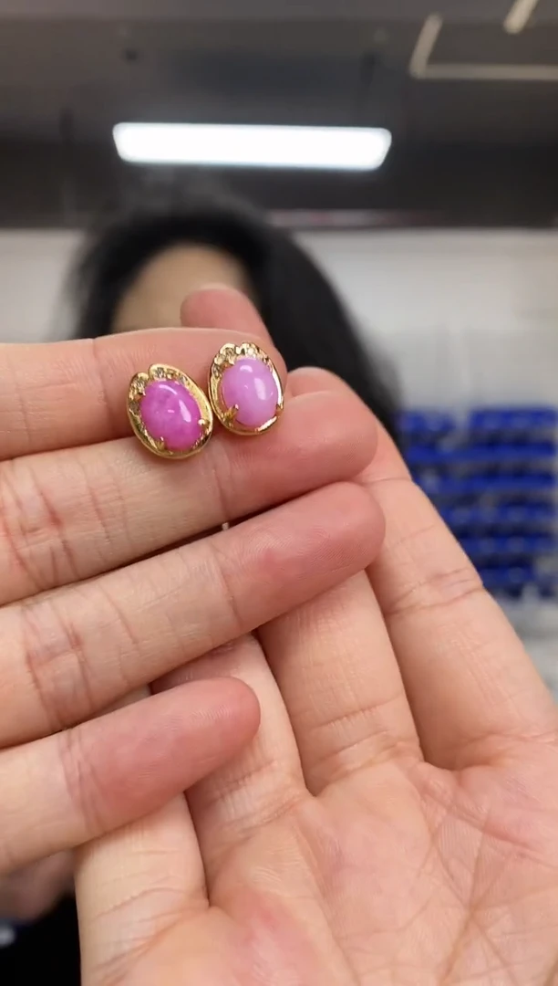 【闪购商品】苏纪石（舒俱来）耳饰未镶嵌多样性发其一颜色微差