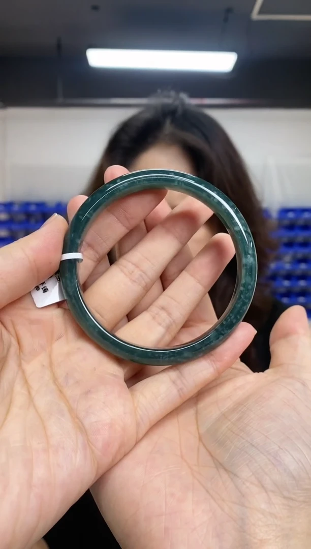 【闪购商品】翡翠手镯未镶嵌59-60圈口