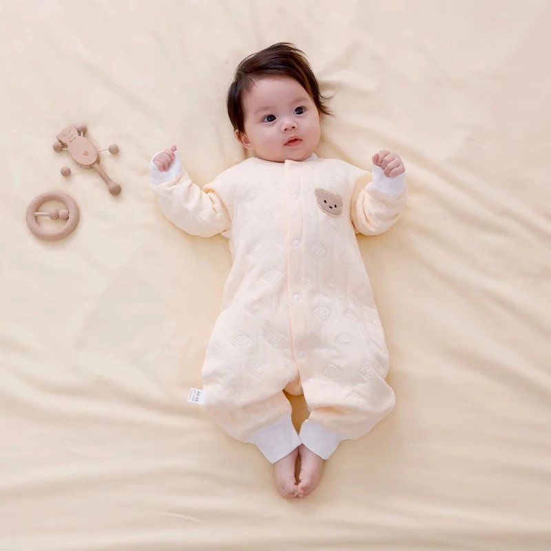 婴儿连体衣纯棉保暖春秋冬款宝宝三层保暖加厚哈衣新生儿衣服a类