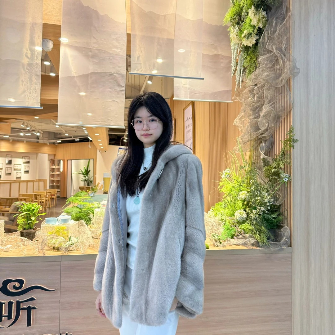 《天王天后皮草》丹麦进口皇冠天鹅绒二短韩版四浪螺旋袖