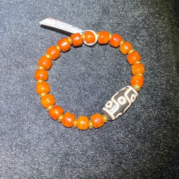 臻藏（8A级）老玛瑙手串2410190001