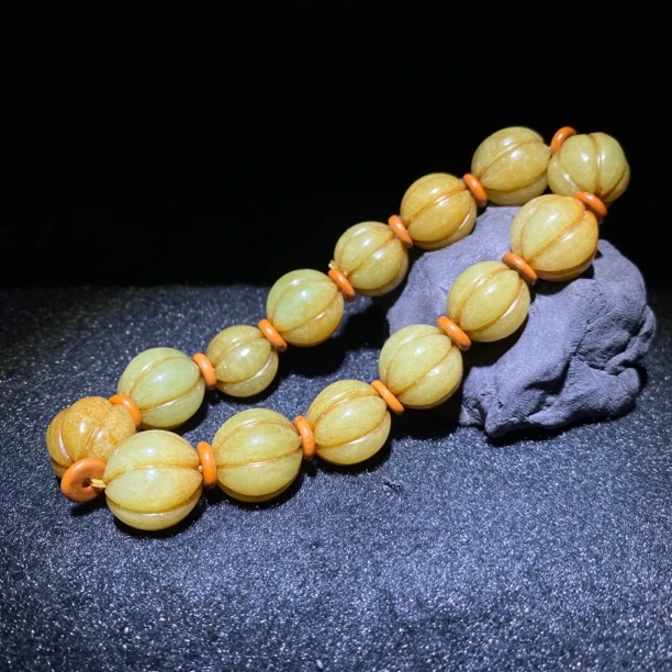 臻藏（8A级）和田玉瓜珠手串2411190001