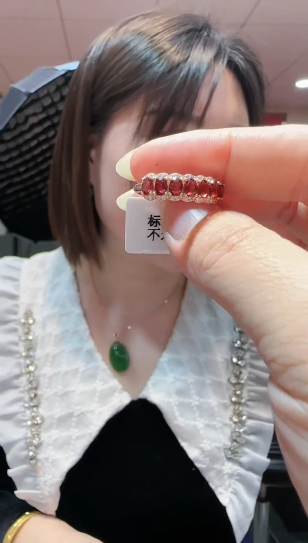 【闪购商品】石榴石戒指银S925镶嵌石榴石排戒HNZ3962