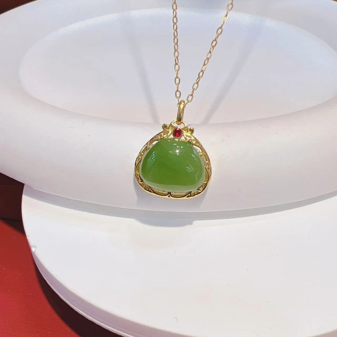 18K金镶嵌12x10x7mm和田玉苹果绿福袋HNZ8765
