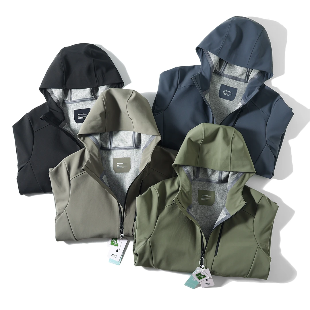 悦享女装2024冬季新款男士户外五防软壳连帽冲锋衣耐磨透气夹克