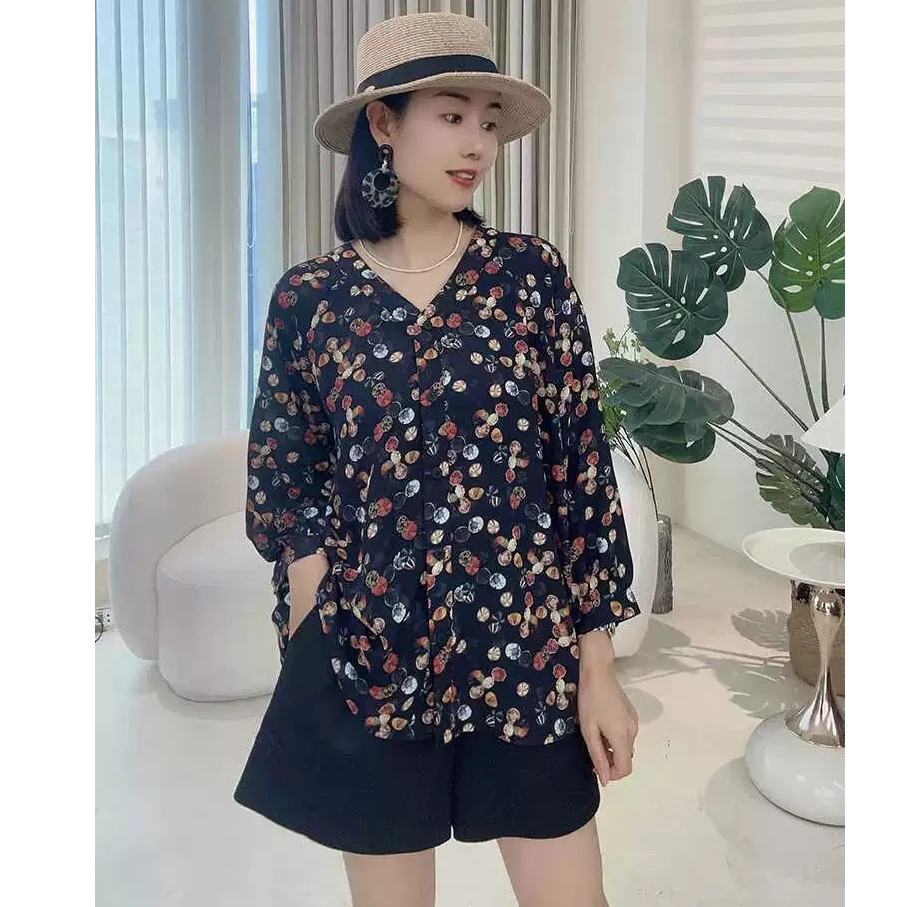 悦享女装2024夏季新款简约气质时尚宽松百搭印花洋气V领上衣衬衫