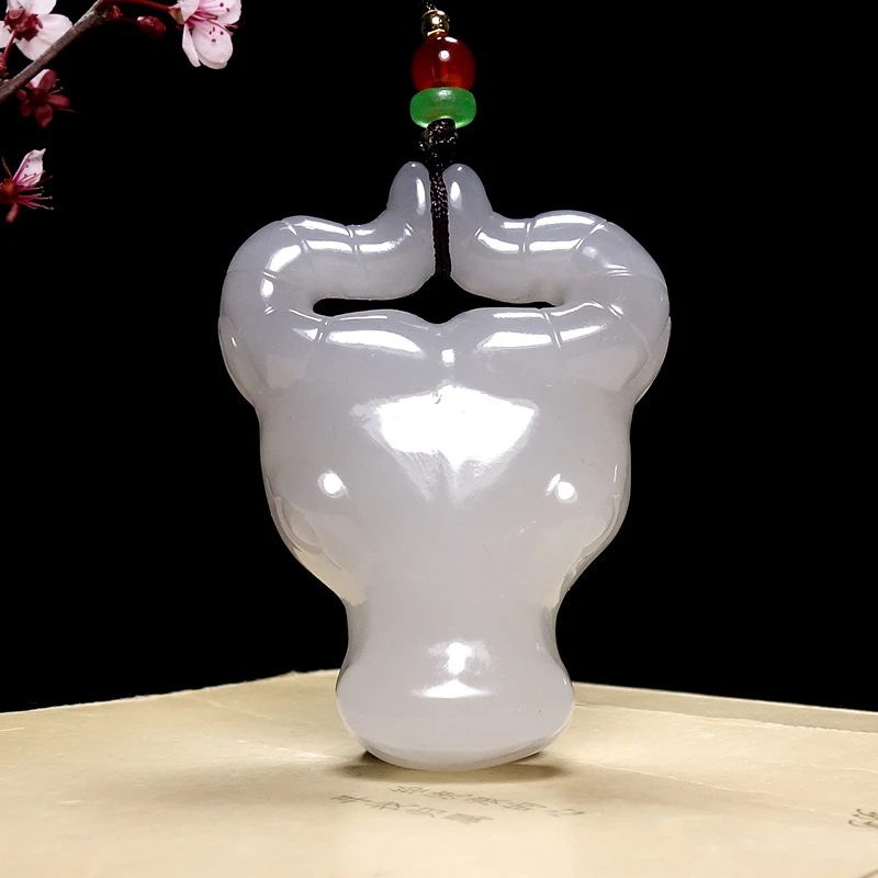 和田玉青海料冰润烟紫牛头挂件寓意鸿运当头约53克