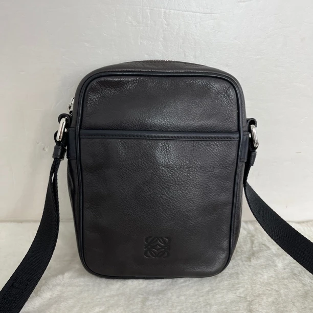 95新 LOEWE/罗意威 1259/全皮小号单肩包