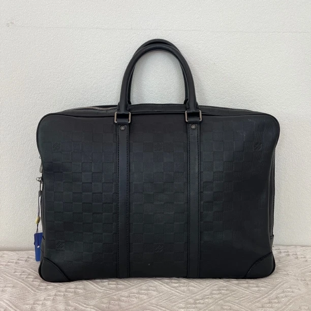 95新 LouisVuitton/路易威登 8825/男士全皮黑色手提公文包