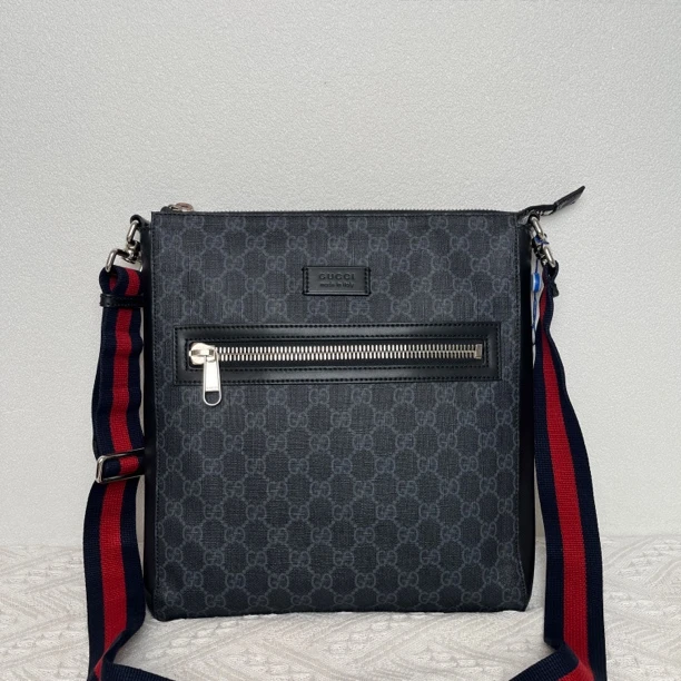 95新 GUCCI/古驰 6027/男士时尚休闲黑老花中号单肩包