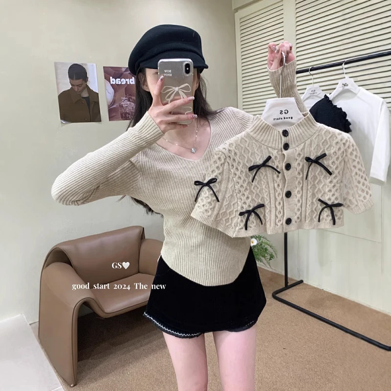 1蝴蝶结针织衫小众叠穿披肩斗蓬上衣女冬季燕麦修身别致独特毛衣