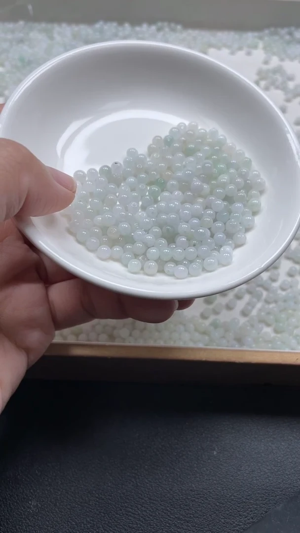 【闪购商品】翡翠手链未镶嵌4mm50颗多样性发货