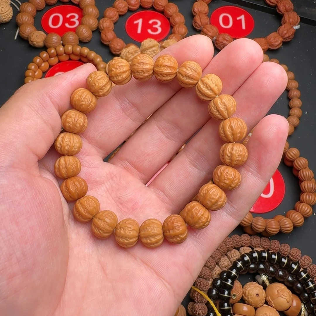 文玩核桃手串八棱