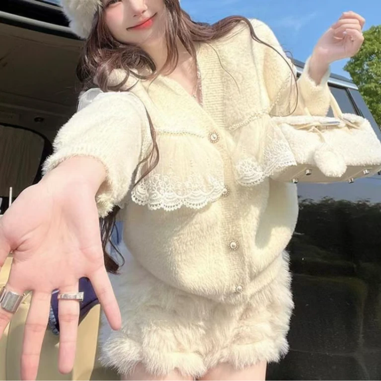 温柔气质针织开衫女秋冬设计感蕾丝拼接软糯毛衣高级针织外套