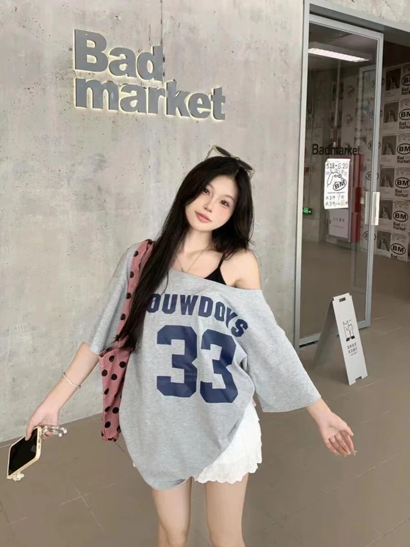 美式复古斜肩灰色短袖T恤女夏一字肩设计感小众露肩上衣