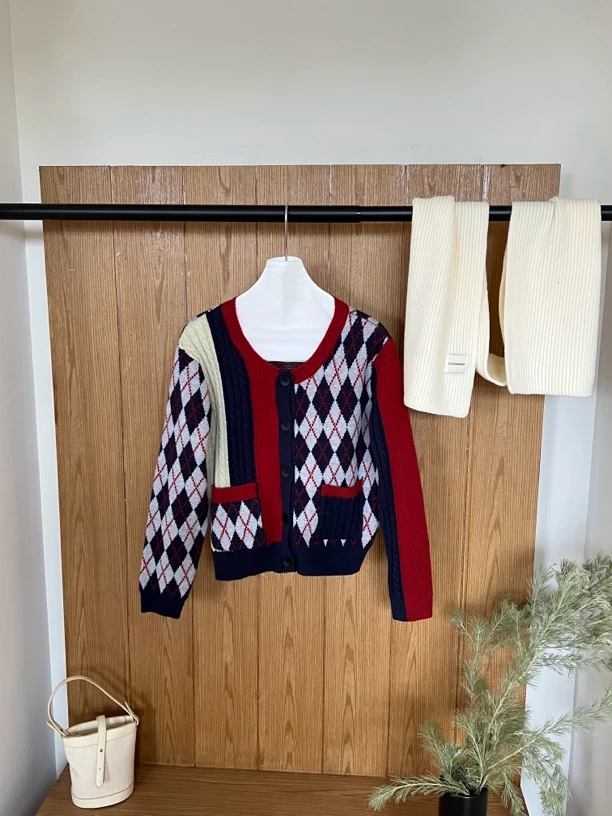 【赵小小yimao】82078 秋季复古学院风撞色菱格针织开衫毛衣