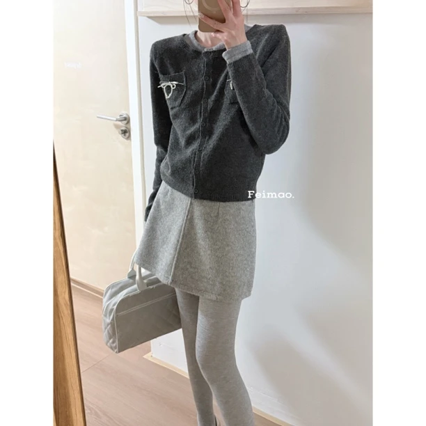 【赵小小yimao】M-7132 秋季韩系小众设计感圆领拼接短款针织衫毛衣