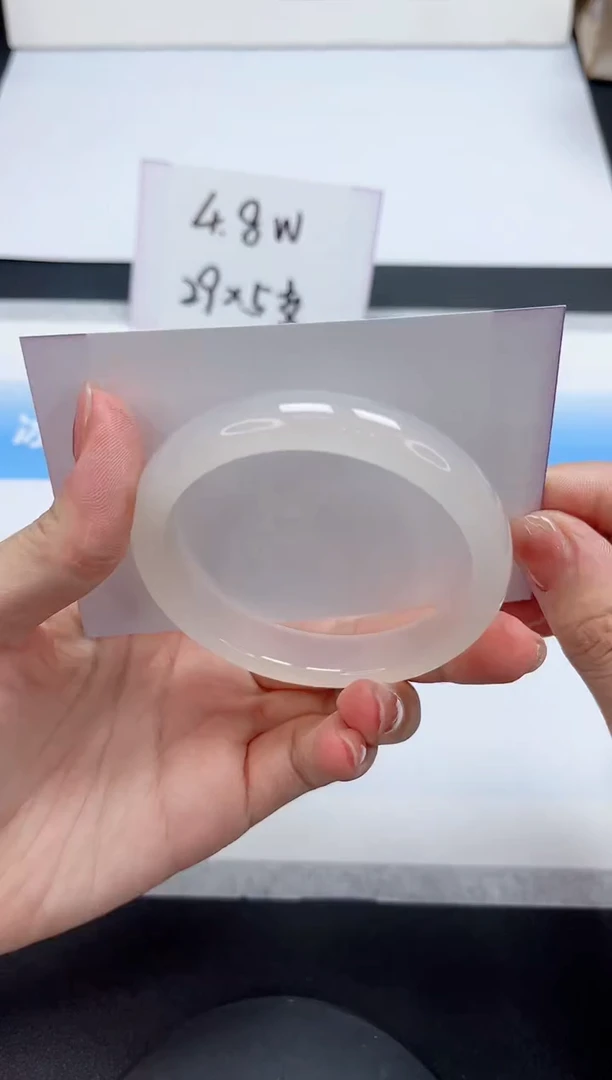 【闪购商品】石英质玉手镯未镶嵌125-56