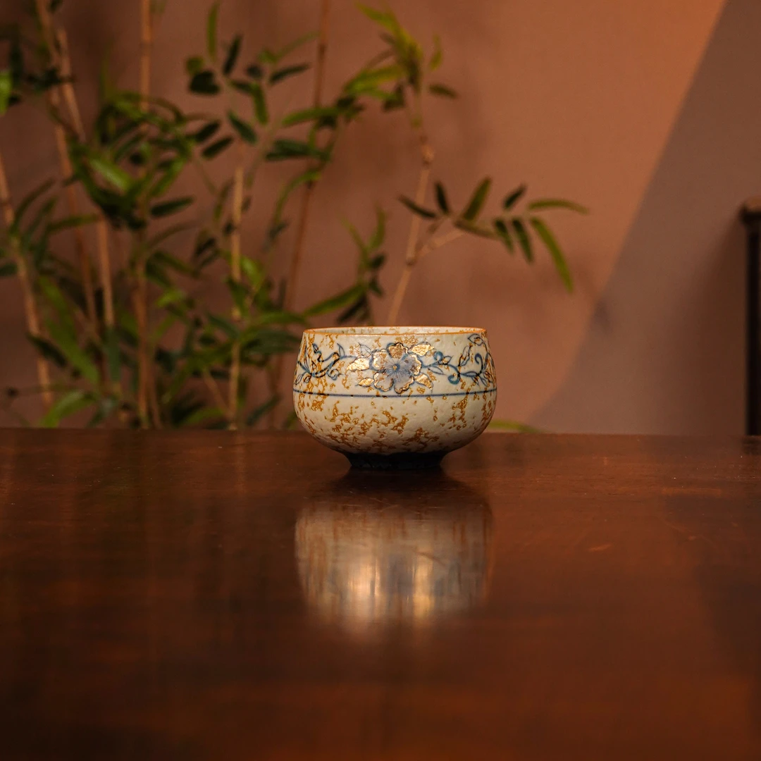 青花缠枝莲禅定杯-纯手工手绘缠枝莲禅定杯