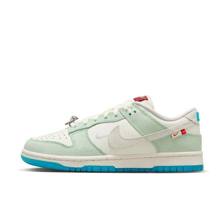 Nike/耐克冰蓝龙年dunk女低帮百搭休闲板鞋 FZ5065-111