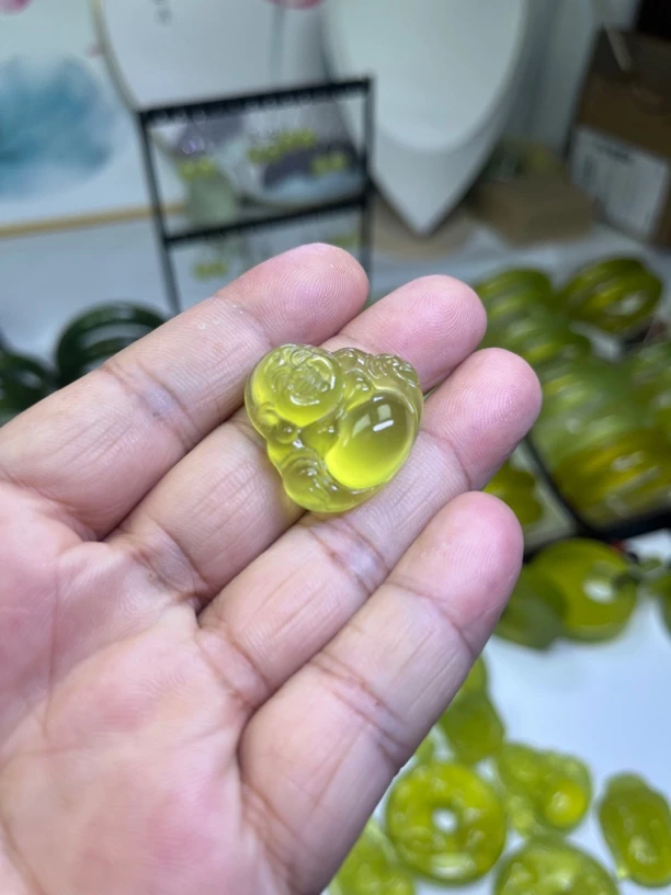 岫玉小佛公