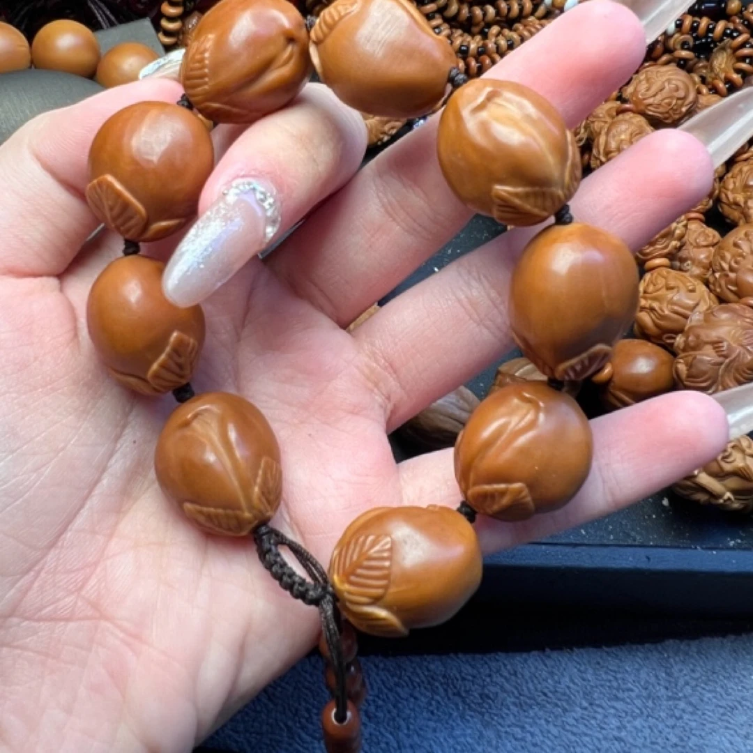 橄榄核雕桃子手串