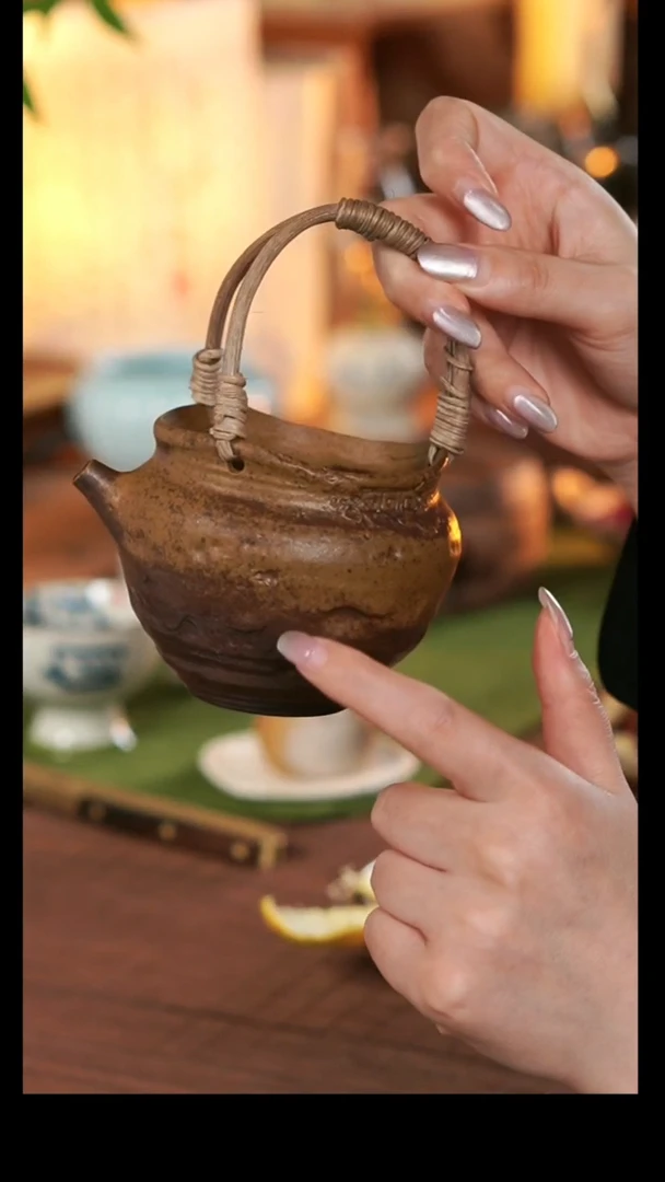 【闪购商品】老岩泥酱油釉提梁公道杯