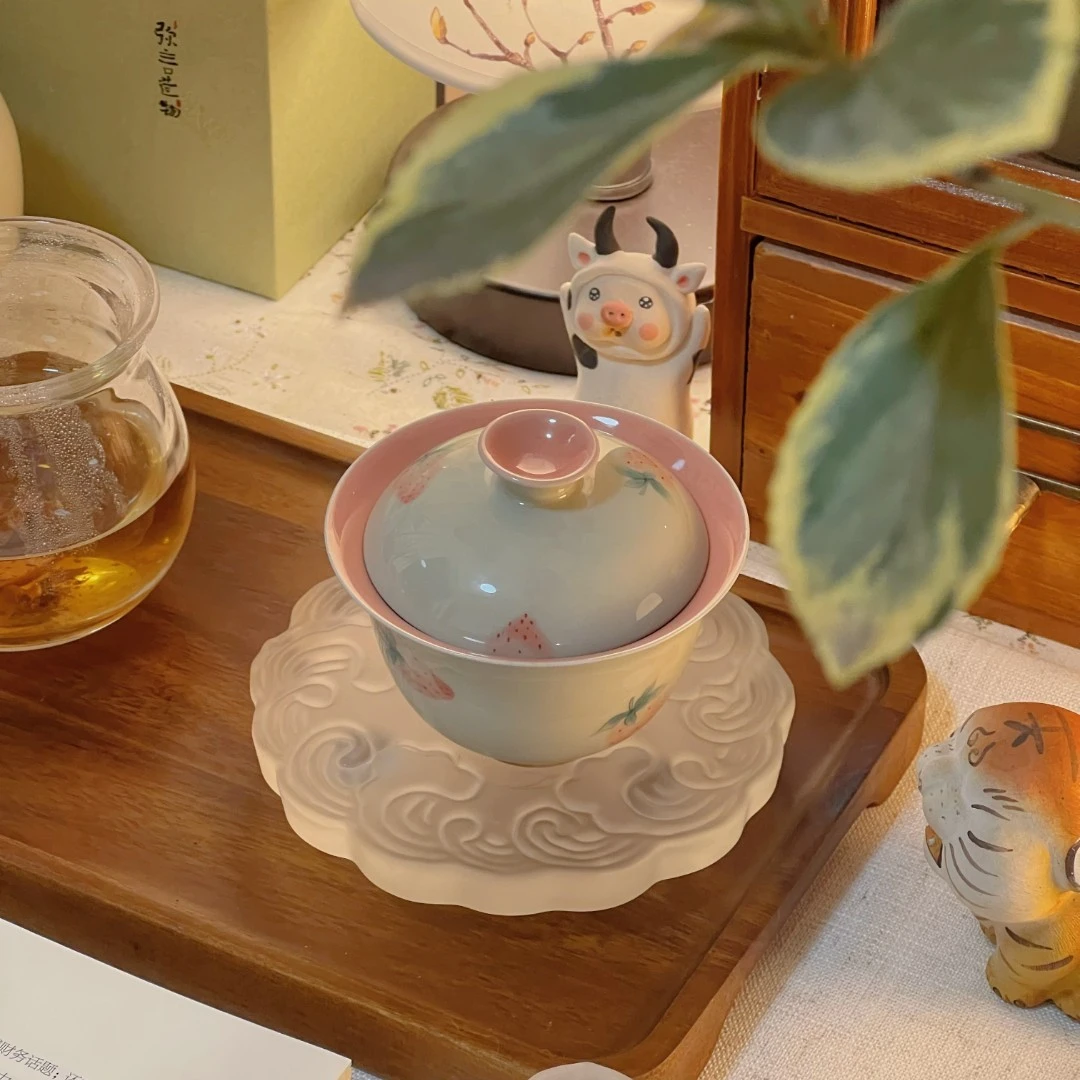 手绘草莓盖碗小号不烫手女士泡茶碗粉色可爱陶瓷两才泡茶盖碗礼盒