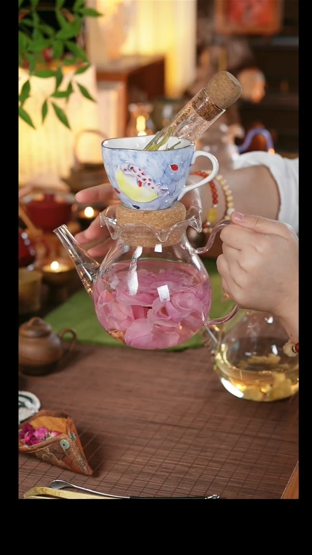 【闪购商品】花口壶 粉色