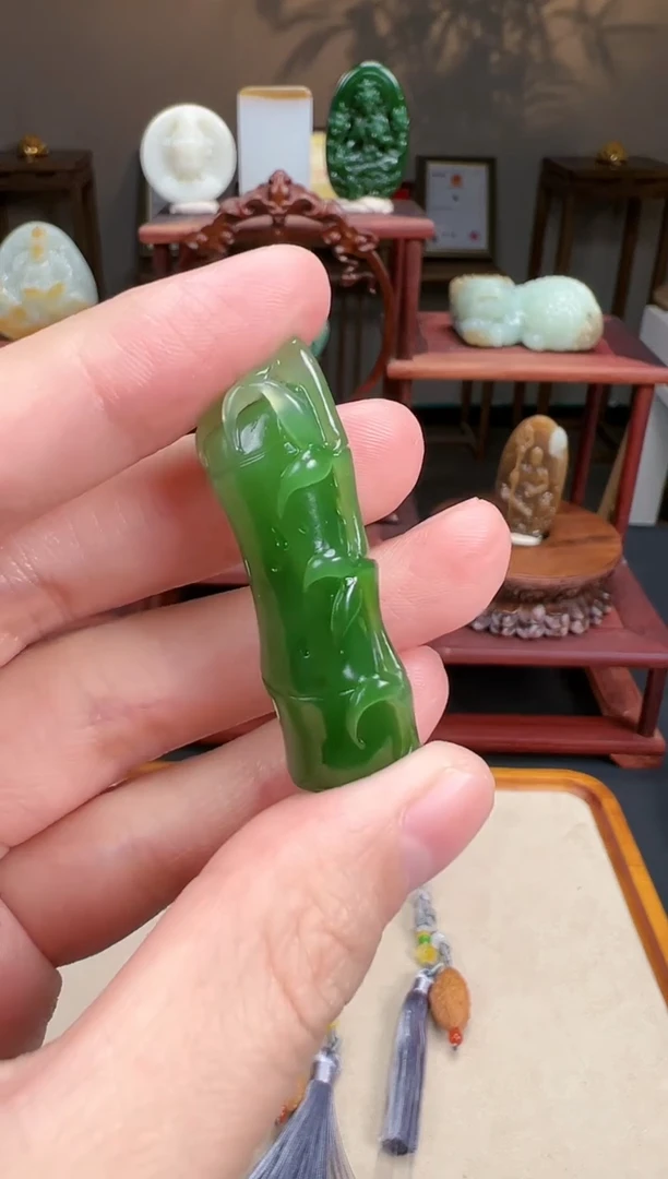 【闪购商品】和田玉吊坠未镶嵌俄罗斯碧玉竹节J3213