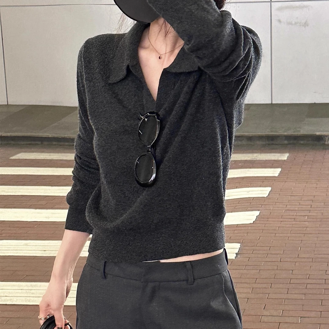 深灰色老钱风时髦洋气打底针织衫女秋季高级感polo领长袖翻领上衣