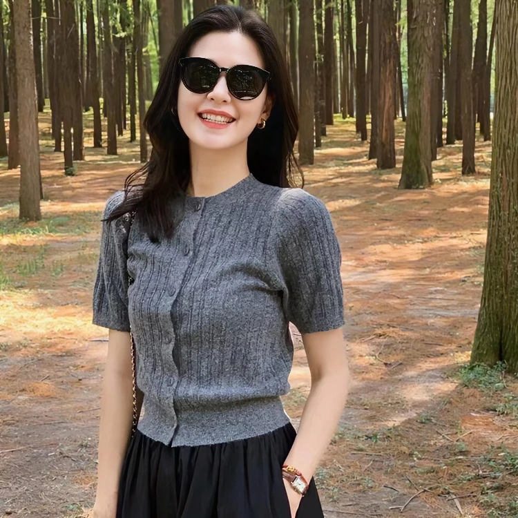 洋气时髦灰色圆领针织开衫上衣女夏季短款设计感小众气质短袖t恤