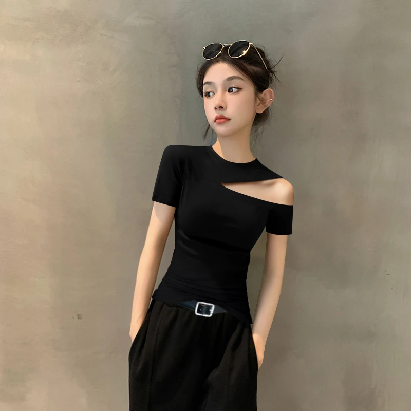 2025新款夏季黑色短袖T恤女小心机不规则正肩半袖设计感紧身上衣