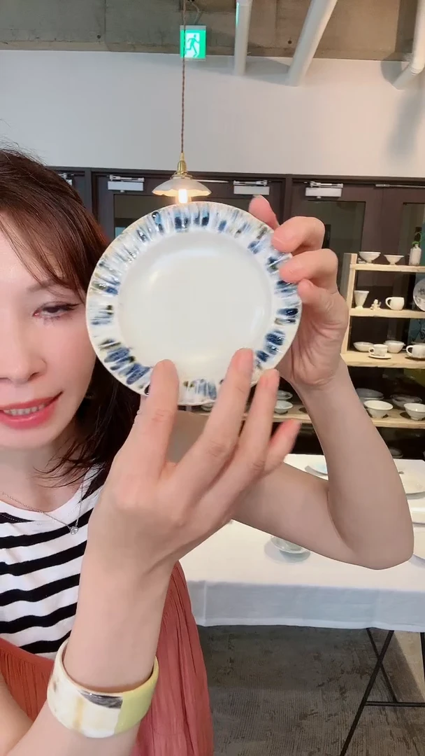 【闪购商品】碟【预售】水谷蓝棱纹圆碟*1个