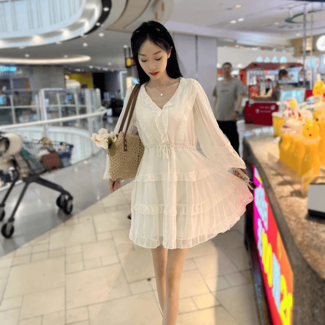 2025年盐系甜美减龄连衣裙女夏季时尚洋气荷叶边短裙