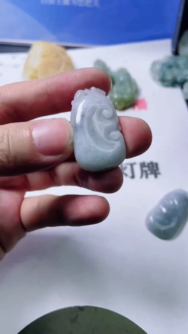 【闪购商品】翡翠颈饰未镶嵌吊坠