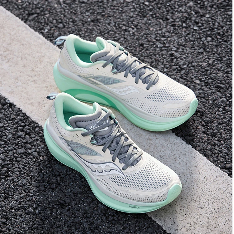 Saucony/索康尼新款OMNI全擎22跑鞋女跑鞋减震网面透气跑鞋种草