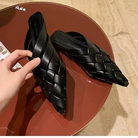 2025新款夏季真皮百搭简约尖头编织平底凉拖鞋穆勒鞋包头半拖凉鞋