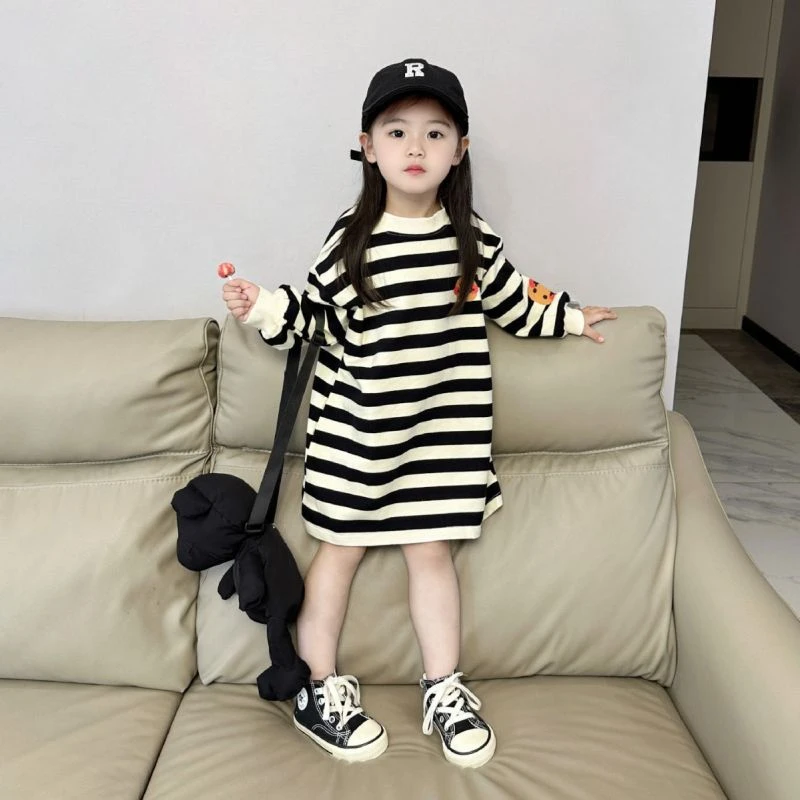 2025春秋季新款女童笑脸中长款卫衣裙宝宝百搭条纹休闲长袖连衣裙