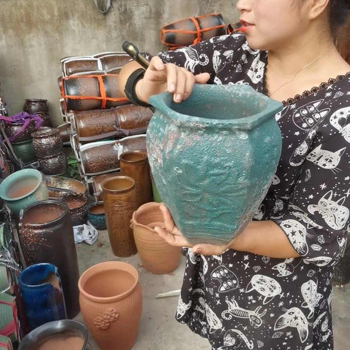 红陶20CM以下口18高24瑕疵
