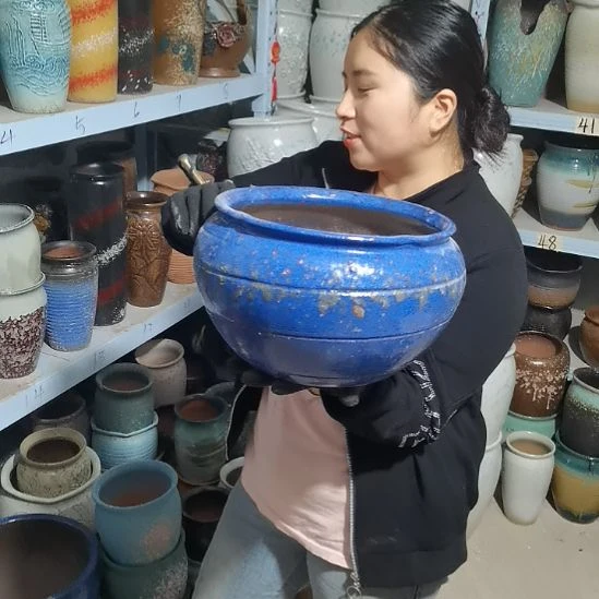 红陶20CM以下口26高18瑕疵